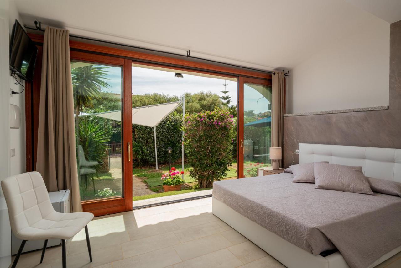 סאן תאודורו Rooms Tavolara מראה חיצוני תמונה