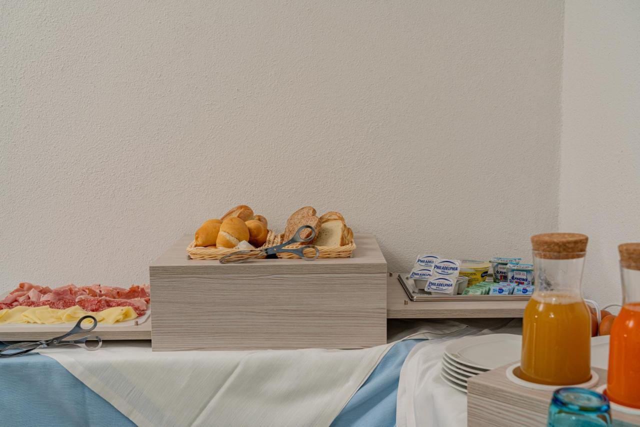 סאן תאודורו Rooms Tavolara מראה חיצוני תמונה